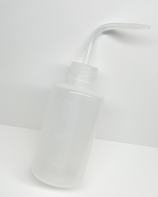 SQUEEZE BOTTLE