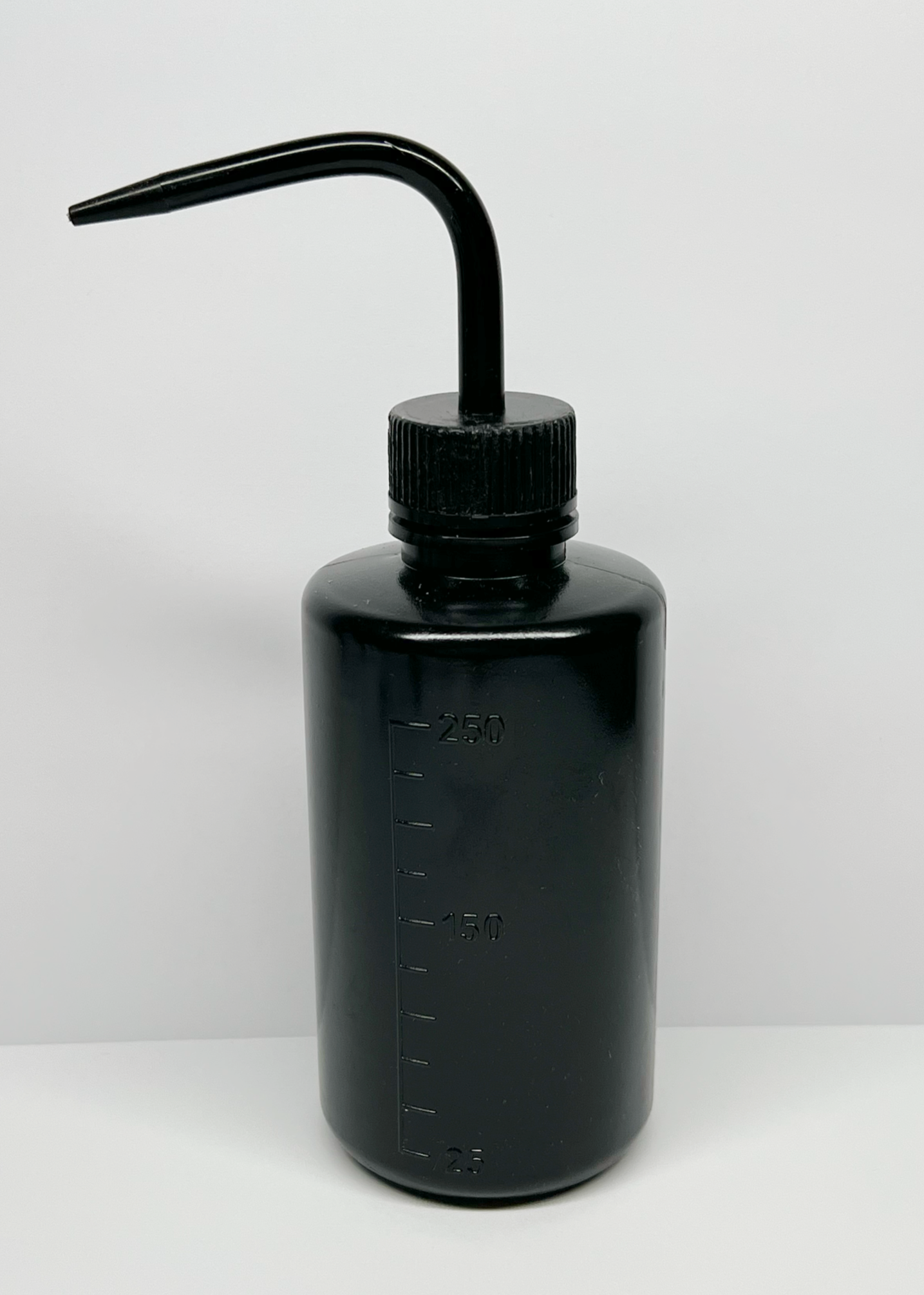 SQUEEZE BOTTLE